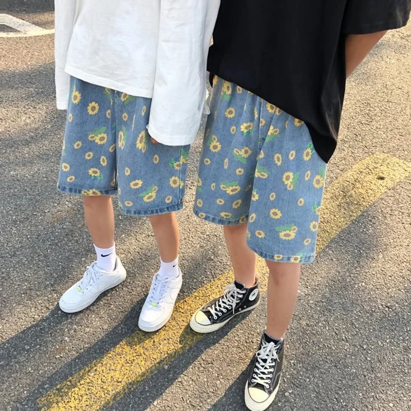 Рисунок 4 - Джинсовые шорты с маргаритками для мужчин и женщин