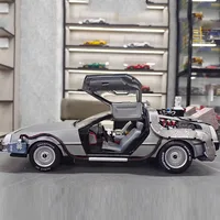 Модель DeLorean, 1/18#1