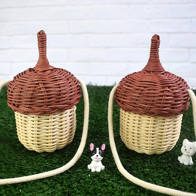 

Pinecone Crossbody Woven Messenger Bag Crossbody Rattan Basket Handbag Basket Storage Baskets Handmade Children's Plant Basket