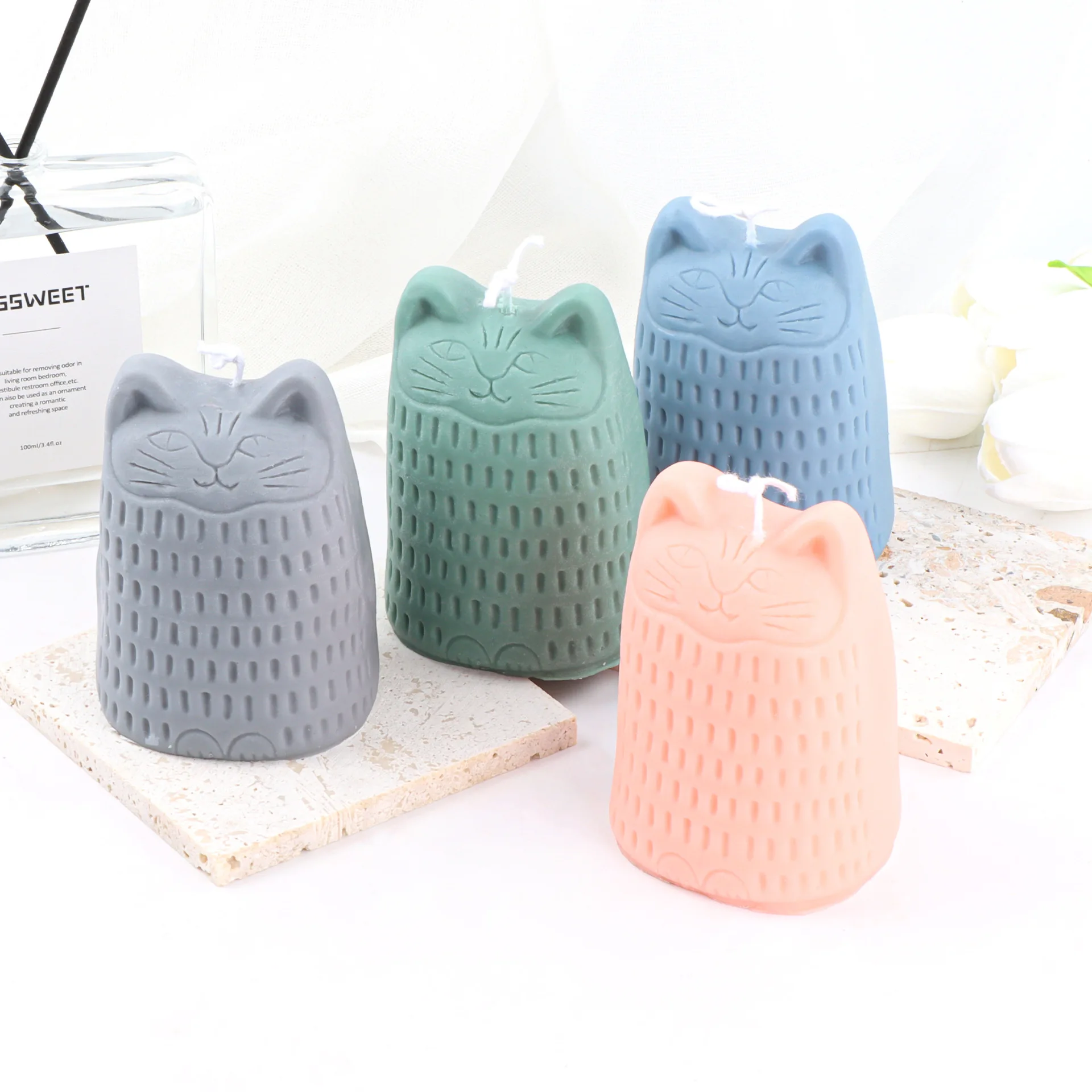 

Cartoon Grid Cat Candle Silicone Mold for Handmade Chocolate Decoration Gypsum Aromatherapy Soap Resin Candle Silicone Mould