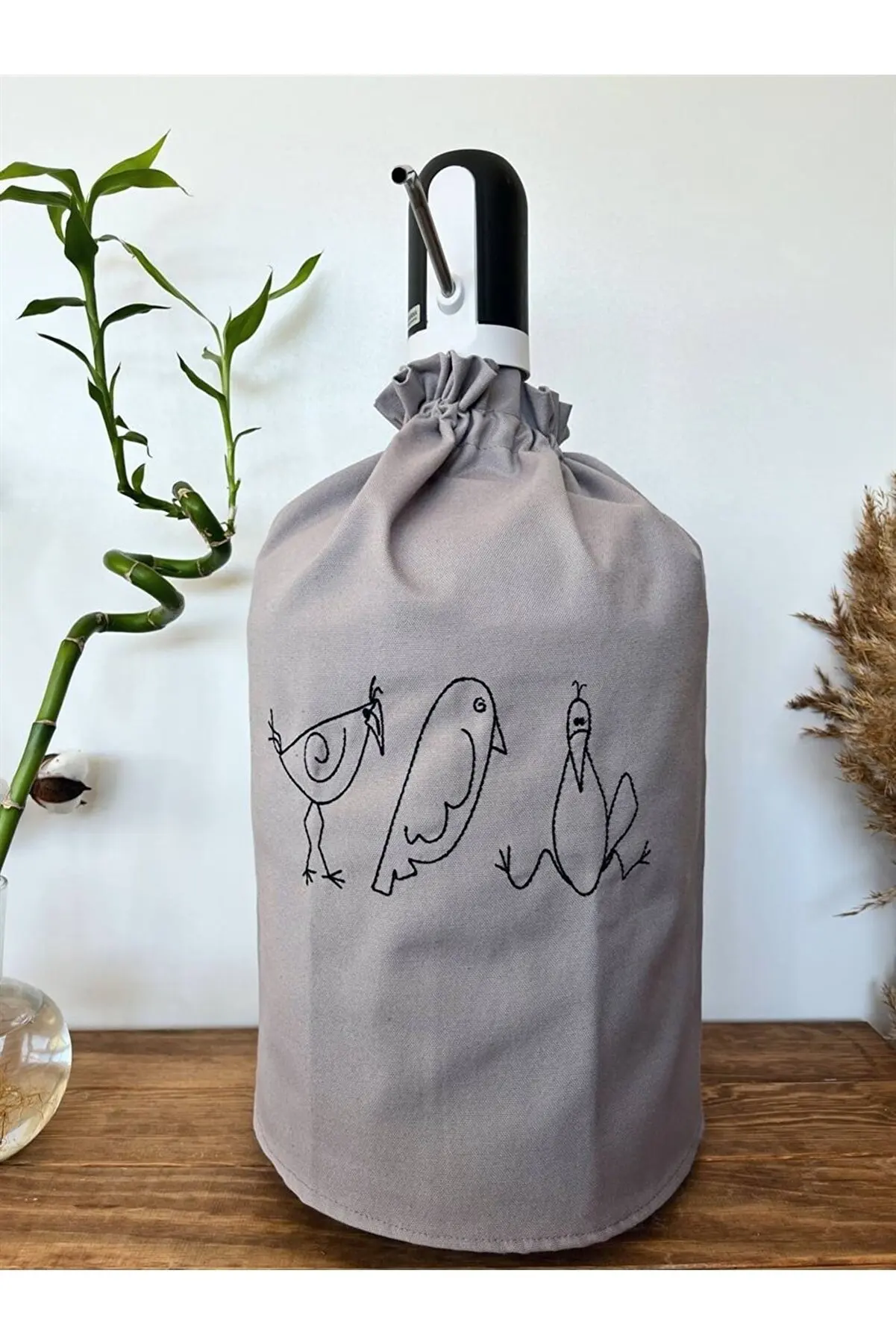 

Shirred carboy sheath Gray Water Pitcher Glass Water Carate Decorative Kitchen Design Cover 304923872