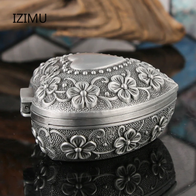 

European Retro Jewelry Box Creative High-end Ring Necklace Storage Box Gift Keepsake Treasure Chest Metal Crafts Portable Box