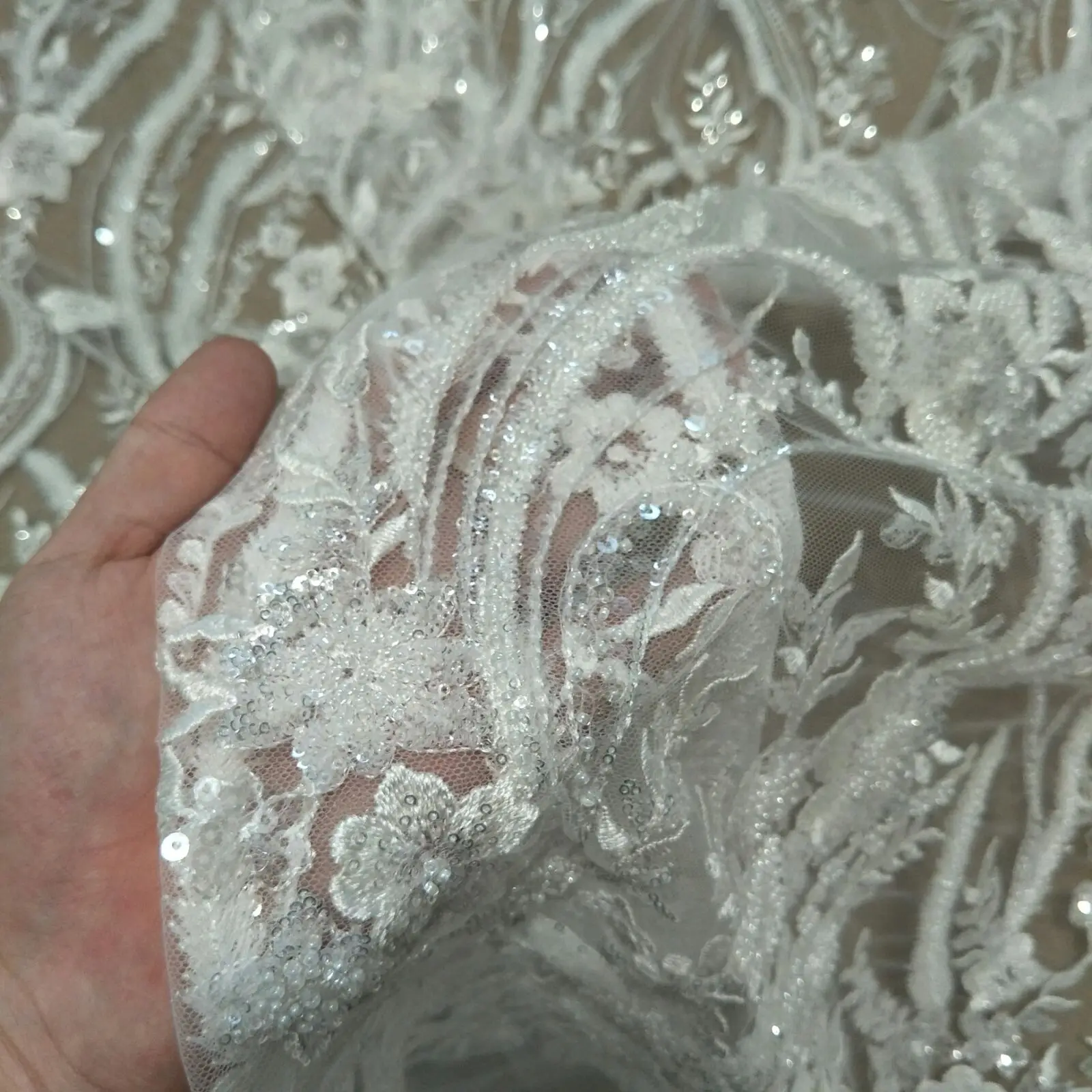 Свадебное платье для невесты кружевное плотное Бисероплетение кружевная ткань