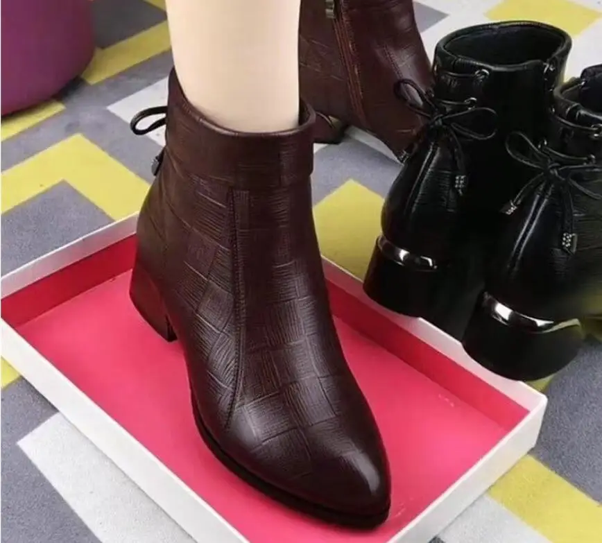 

2022 New Winter High Heels Fashion Mature Sexy Warm Ankle Snow Zipper Boots Female Designer High Heels Warm Dress Boots
