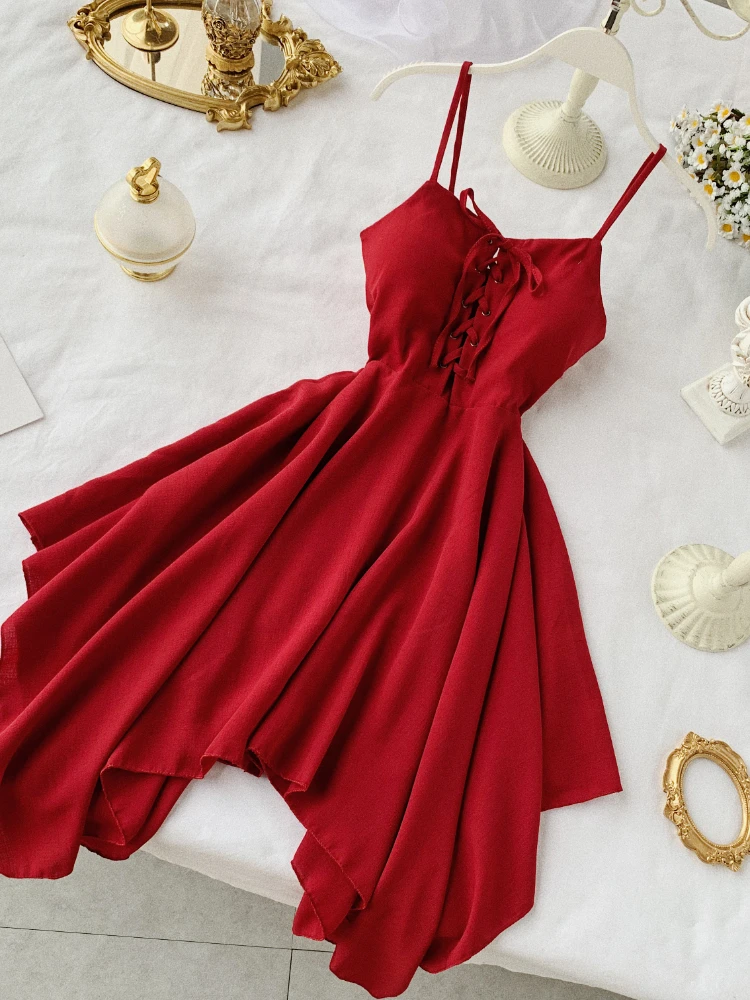 

Летние пикантные французские короткие платья с открытыми плечами, женское приталенное Асимметричное мини-платье на бретелях-спагетти со шнуровкой и высокой талией
