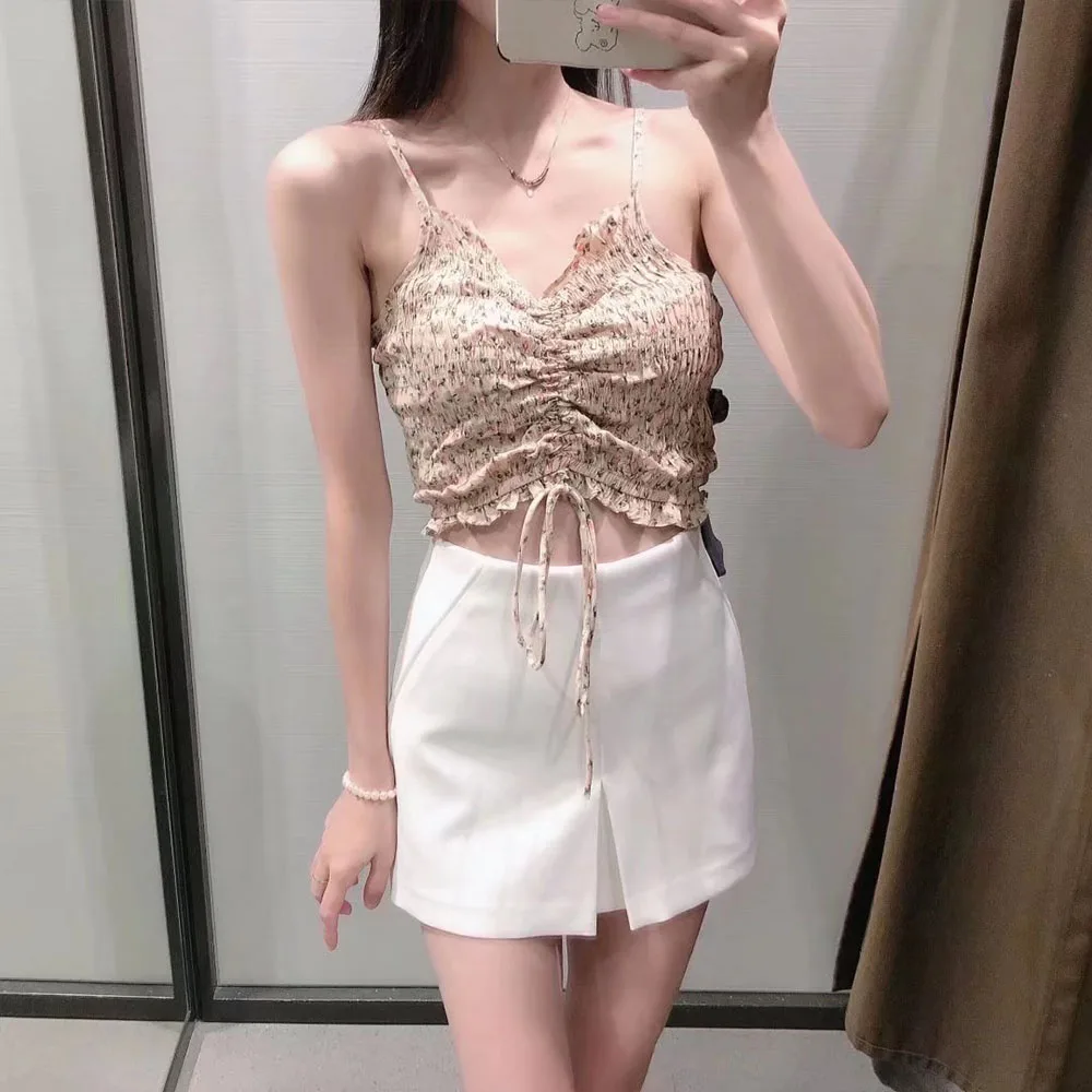 

2022 women's summer new flower print pleated top fashion slim smocked elastic V-neck temperament short suspenders