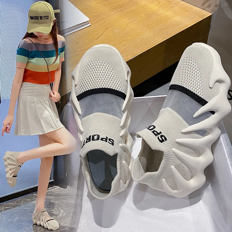 

Summer New Women's Sports Shoes Leisure Breathable Mesh Shoes Flying Woven Boots Fashion Women's Shoes Socks Sneakers