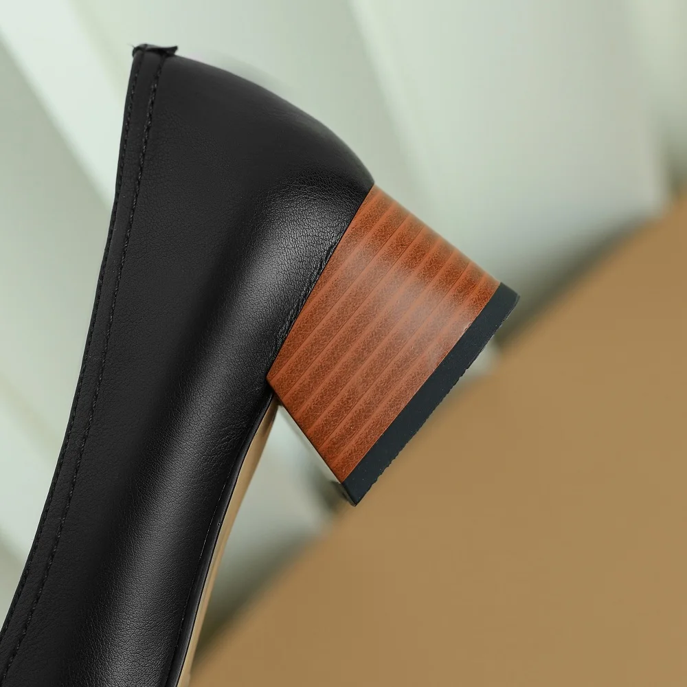 Туфли-лодочки женские из натуральной кожи на массивном каблуке 33-40