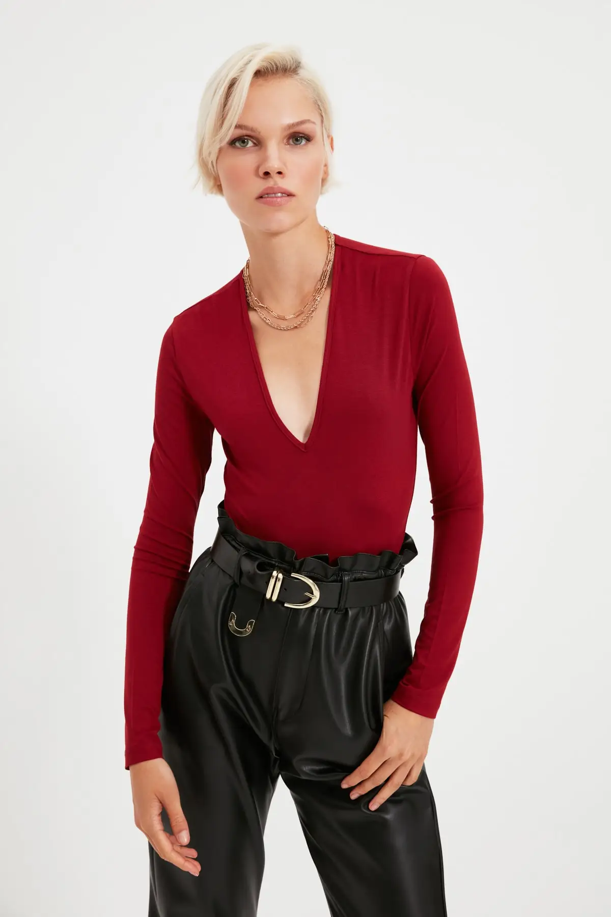 

Trendyol Deep V-Neck Body TPRAW22BD0084