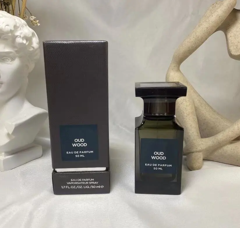 

Top Imported Parfume Mannen Langdurige Natuurlijke Bittere Perzik Oudwood Smaak Parfum Vrouwelijke Voor Unisex Geuren