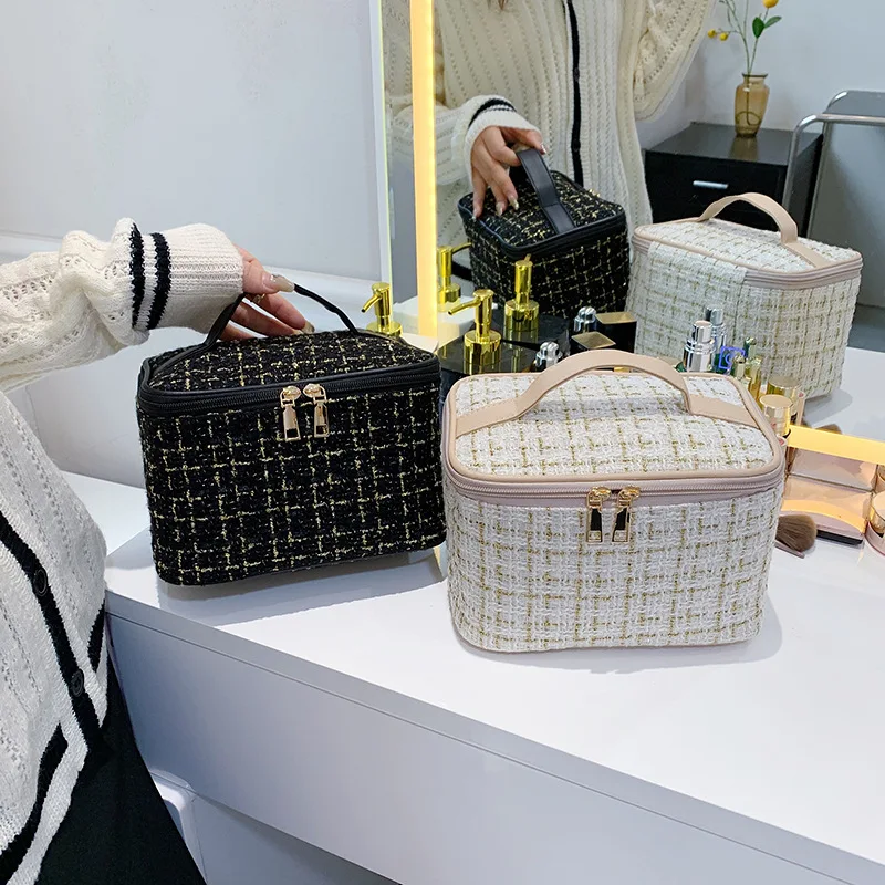 

Fashion Portable Large-capacity Cosmetic Bag Girl Makeup Bag Multifunction Travel Toiletries Cosmetic Organizer Case for Brush