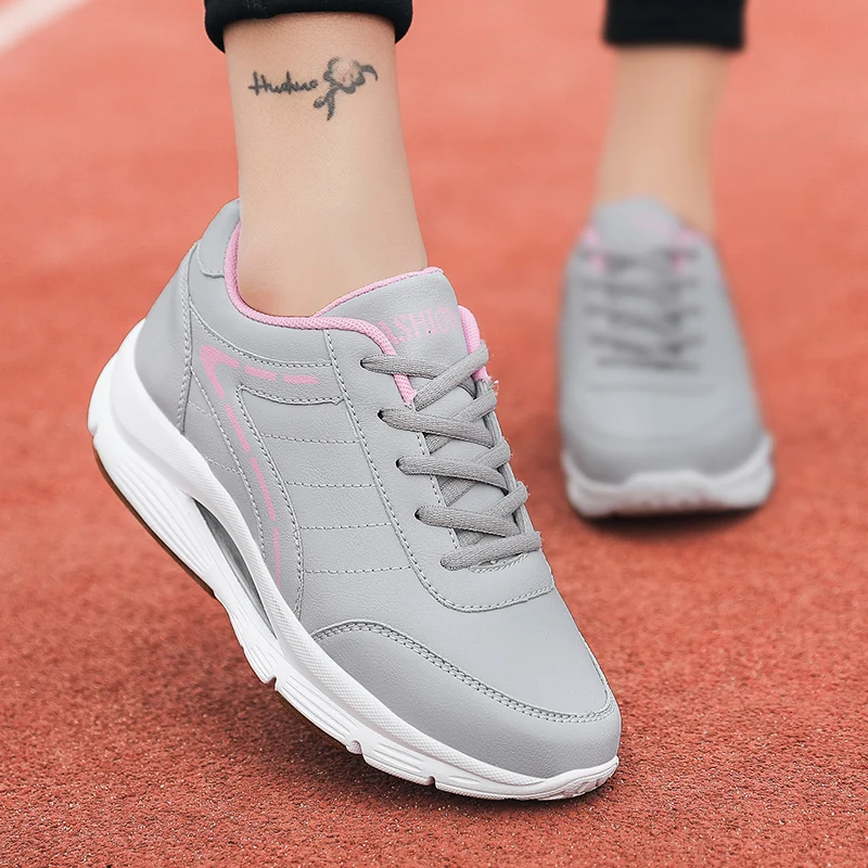 Women Chunky Sneakers Famale Shake Shoes Cushioned Artificial Leather Autumn Woman Walking Shoes