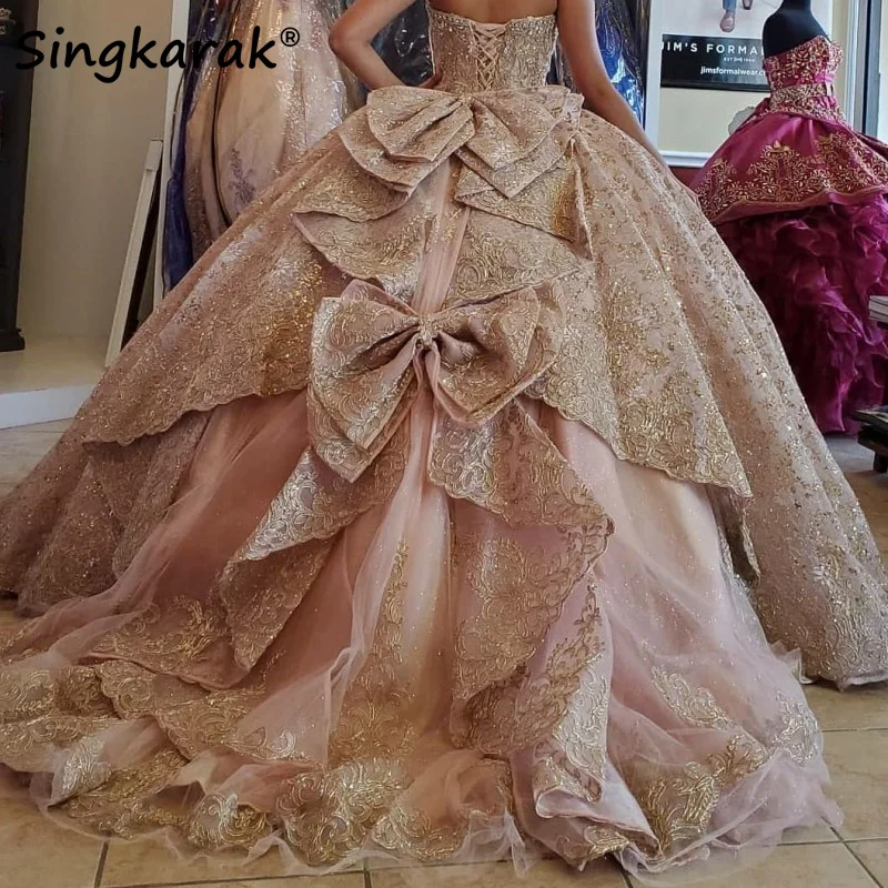 

Блестящее розовое Золотое милое платье Quinceanera, бальное платье с бантом, платье на день рождения, милые платья на шнуровке с аппликацией и кристаллами, 16