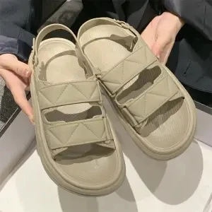 Женские однотонные сандалии на плоской подошве