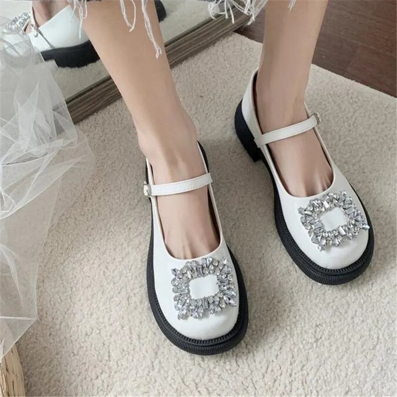 Женские туфли-оксфорды из лакированной кожи с круглым носком