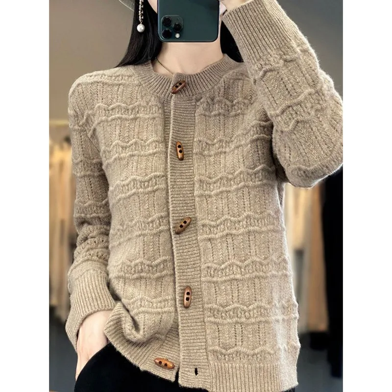 

Autumn and winter new soft waxy lazy wind wave pattern hollow female thick loose long-sleeved sweater female