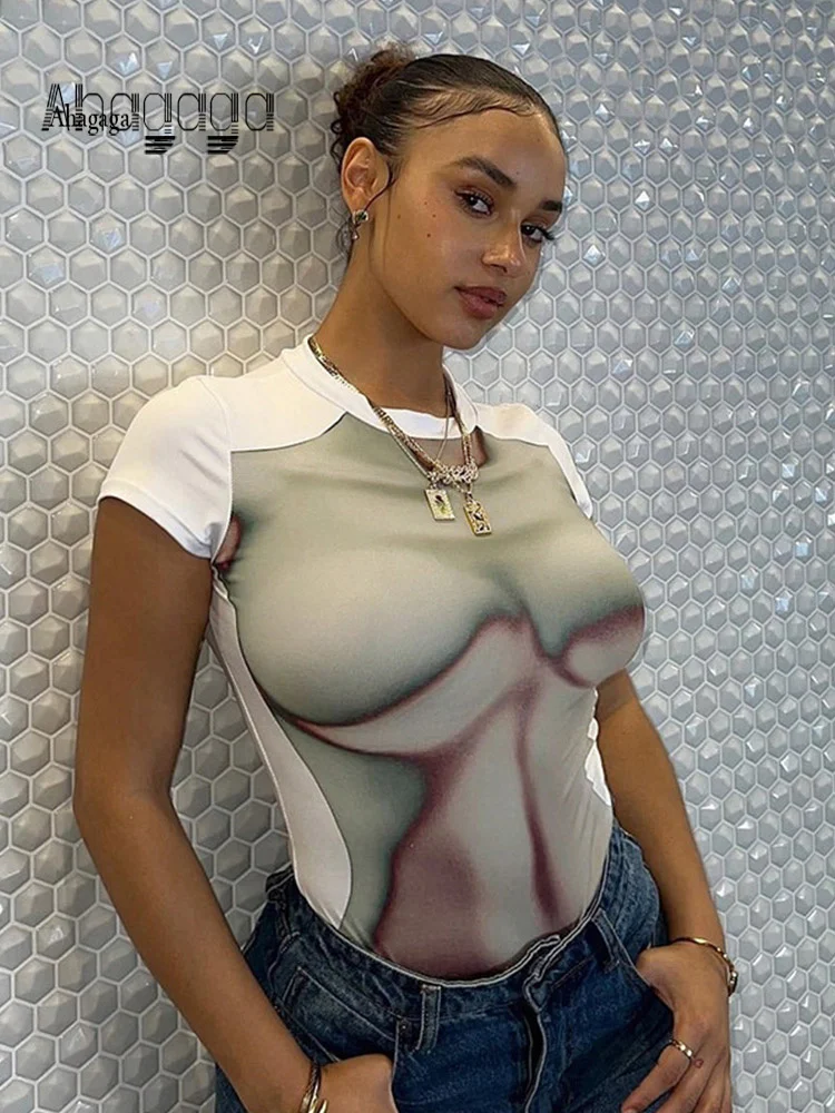 

Женская футболка с коротким рукавом, круглым вырезом и принтом