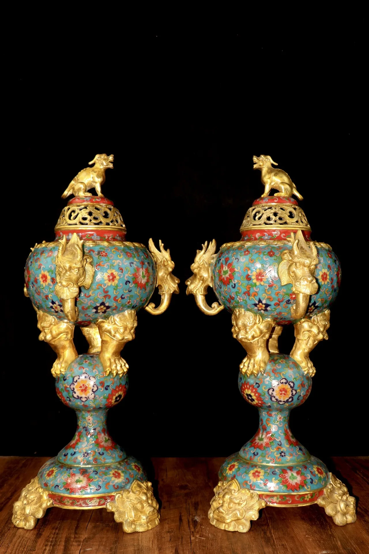 28Tibet Temple Collection Old Bronze Cloisonne Enamel Brave Troops Flower Dragon Head Ear Animal head incense burner A pair