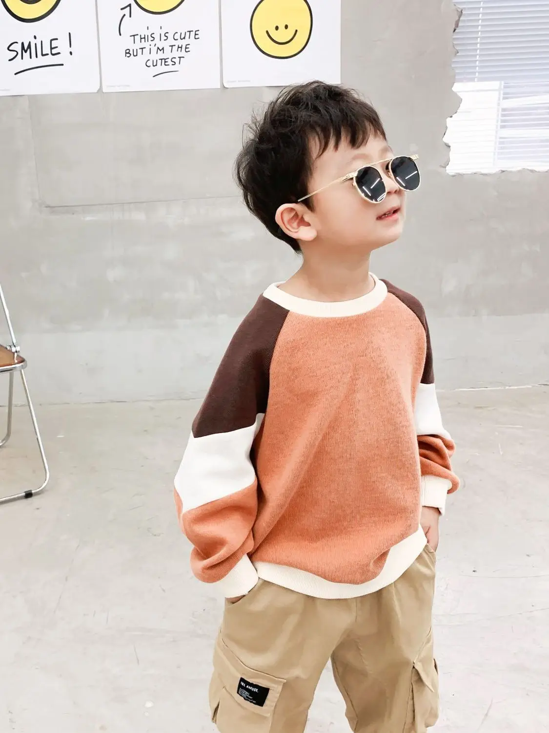 New Spring and Autumn Children's Wear Boys' Sweatshirt Round Neck Undercoat Children's Color Contrast Clothing Japanese Style enlarge