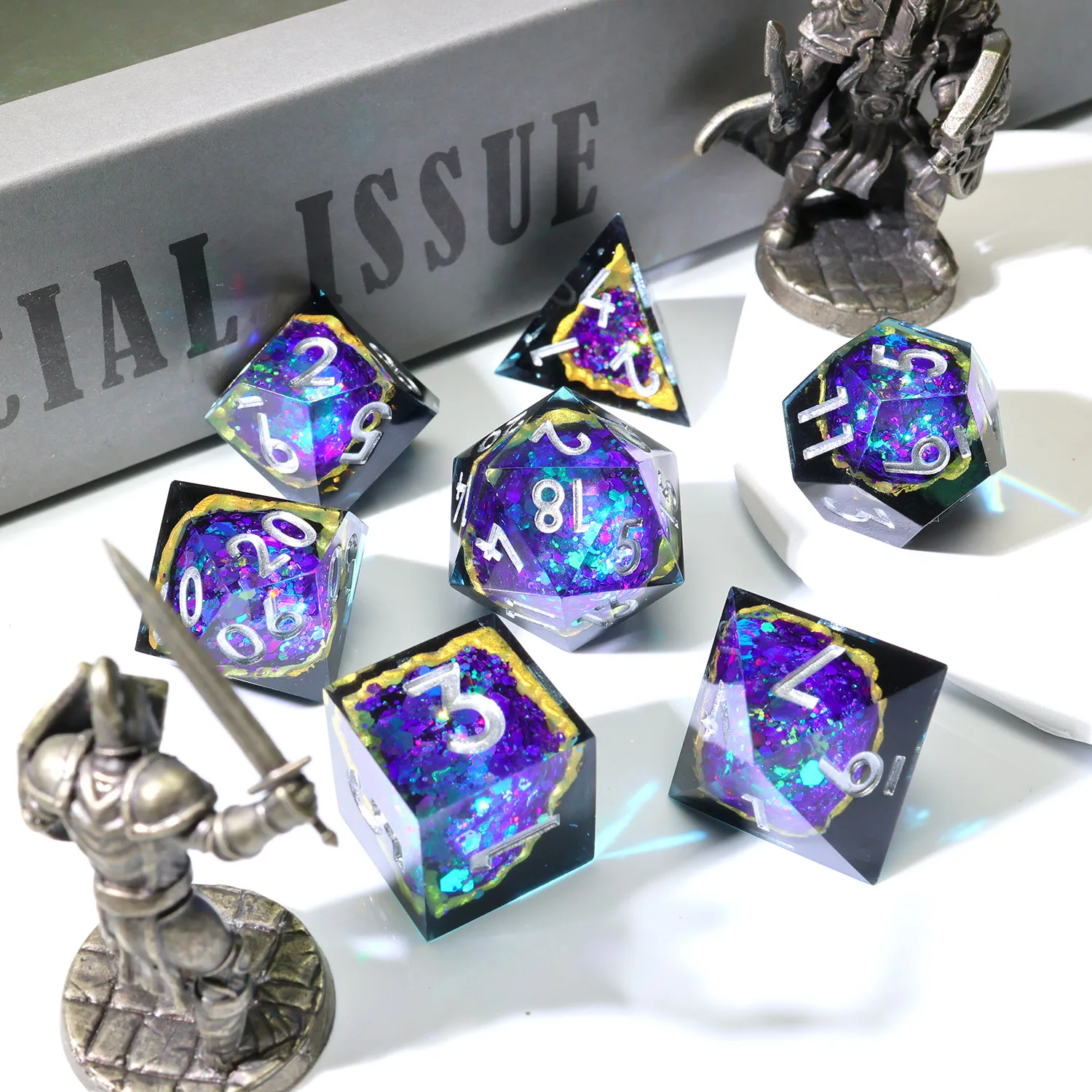 Фото Набор многогранных RPG-кубиков Mystic Geode из полимерной смолы ручной работы для настольных ролевых игр Dungeons and Dragons - G2 №3
