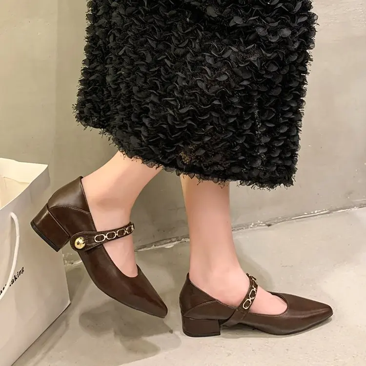 Летняя обувь женская с острым носком на каблуке повседневные кроссовки Modis