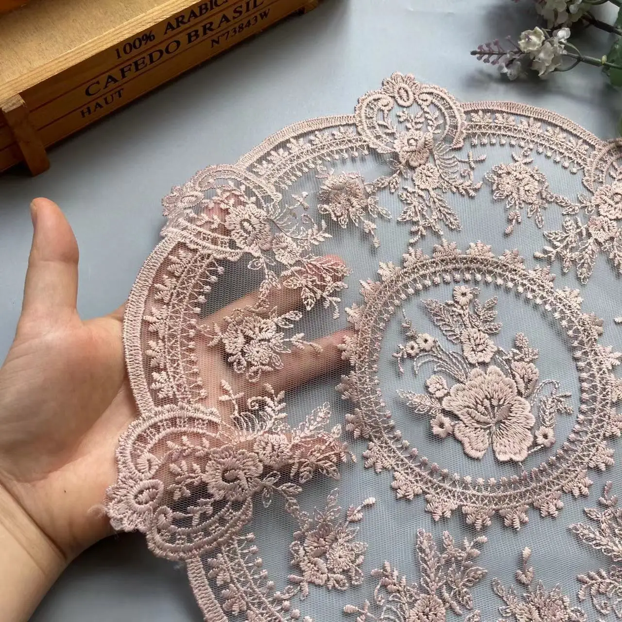 Кружевное цветочное украшение для дивана тканевое полотенце кровати отделка