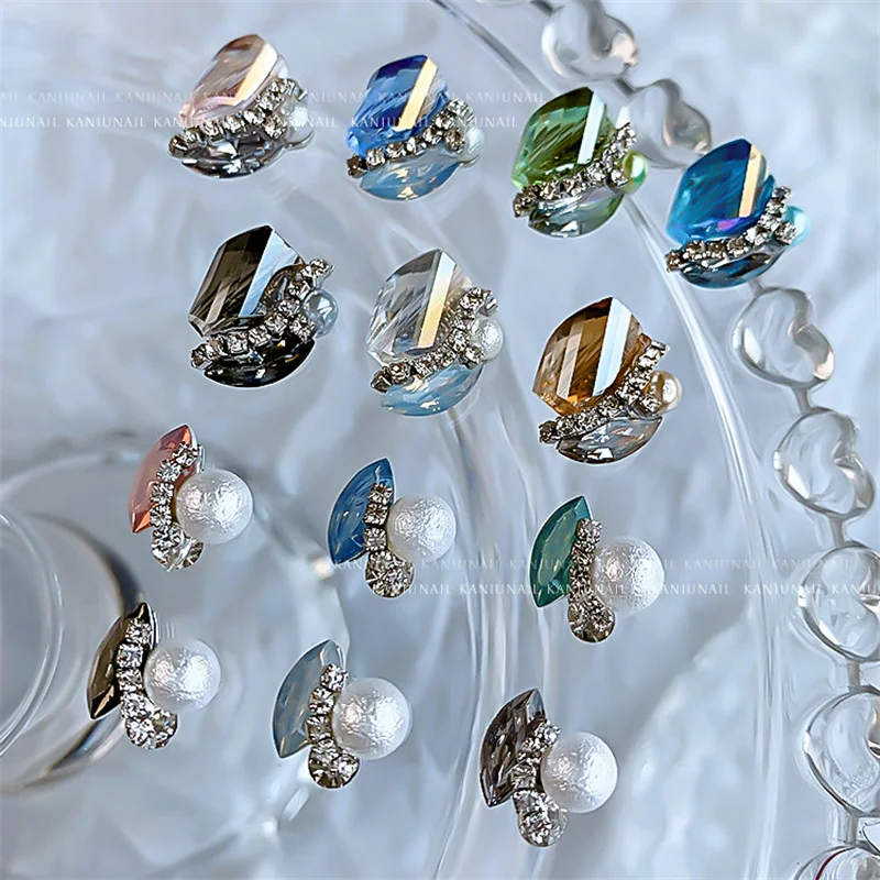 

10pcs New Nail Art Zircon Jewelry Special Shaped Alloy Pile Diamond Designer Charms Shiny Crystal Rhinestone Luxury Nail Decorat