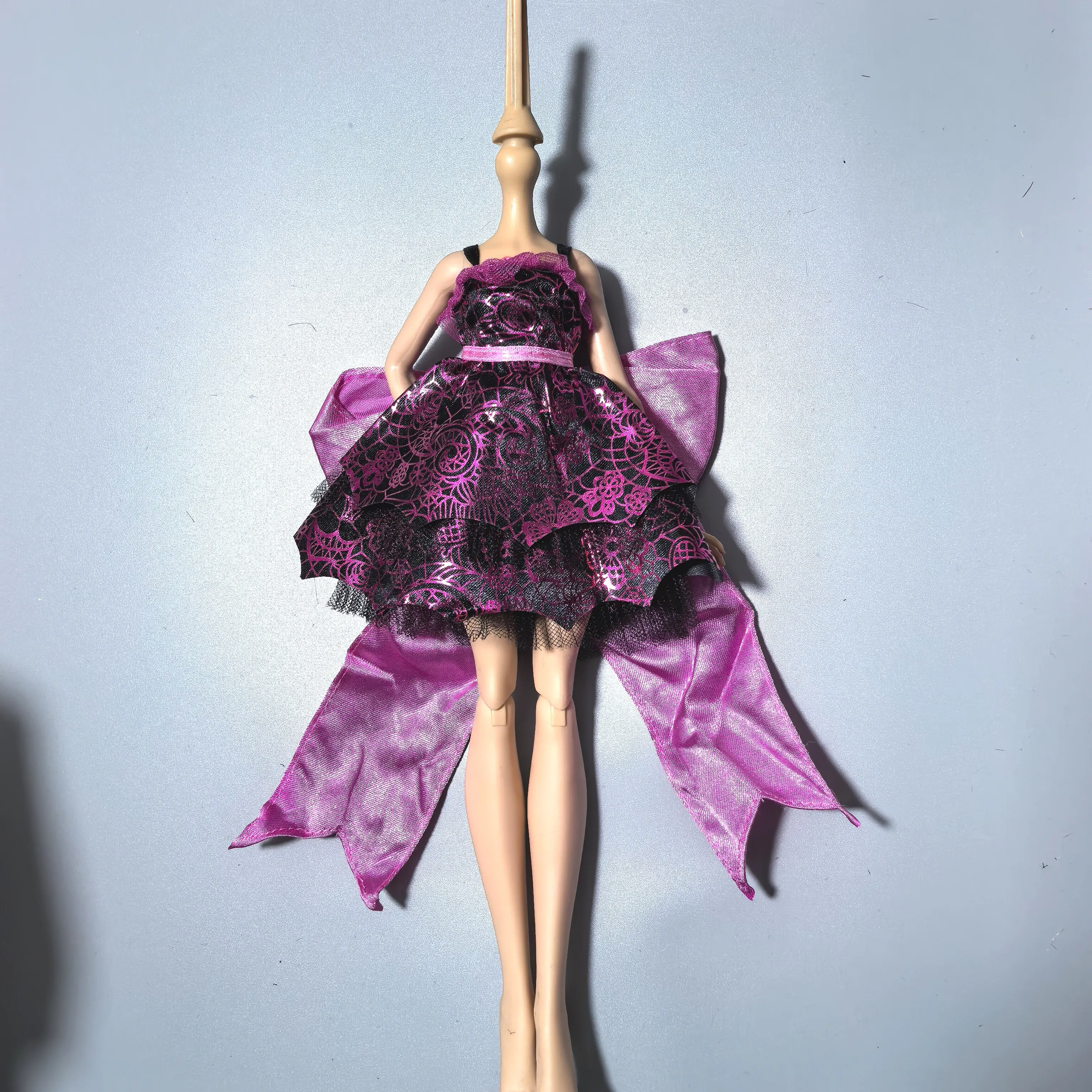 Фото Модная одежда для кукол Monster Doll: наряды, костюмы, сумки и аксессуары для кукол 1/6. Новые модели одежды в различных стилях. №1