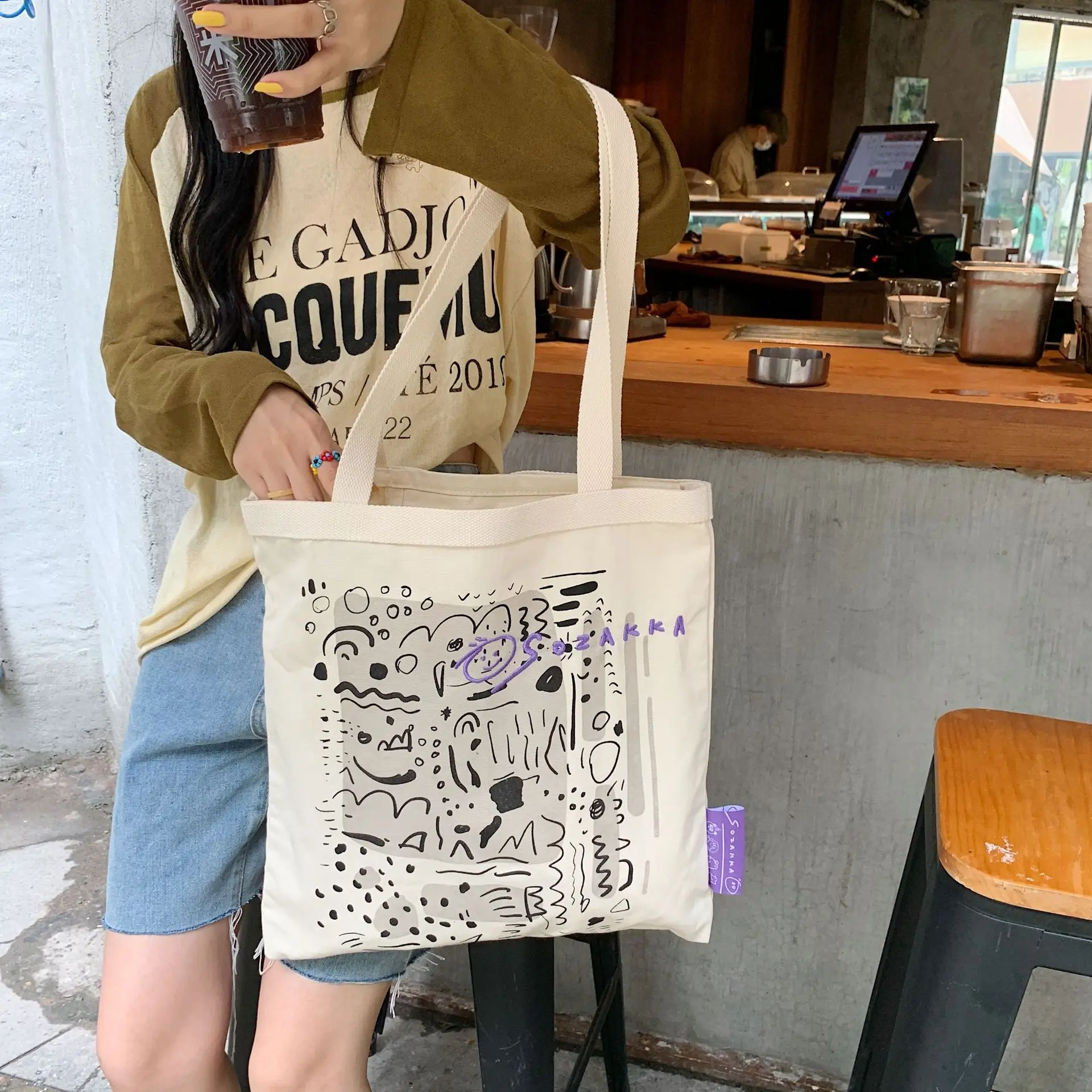 

Холщовая женская сумка-шоппер на плечо, Женская Студенческая сумка-шоппер, 2022, большие модные Хлопковые женские сумки с принтом граффити