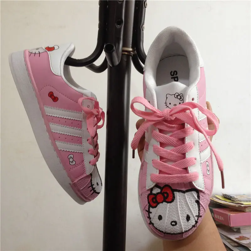 

Новые милые детские Мультяшные ботинки Hello Kitty из аниме мультфильма, дышащие летние повседневные Универсальные ботинки для девочек для выхода и скейтборда