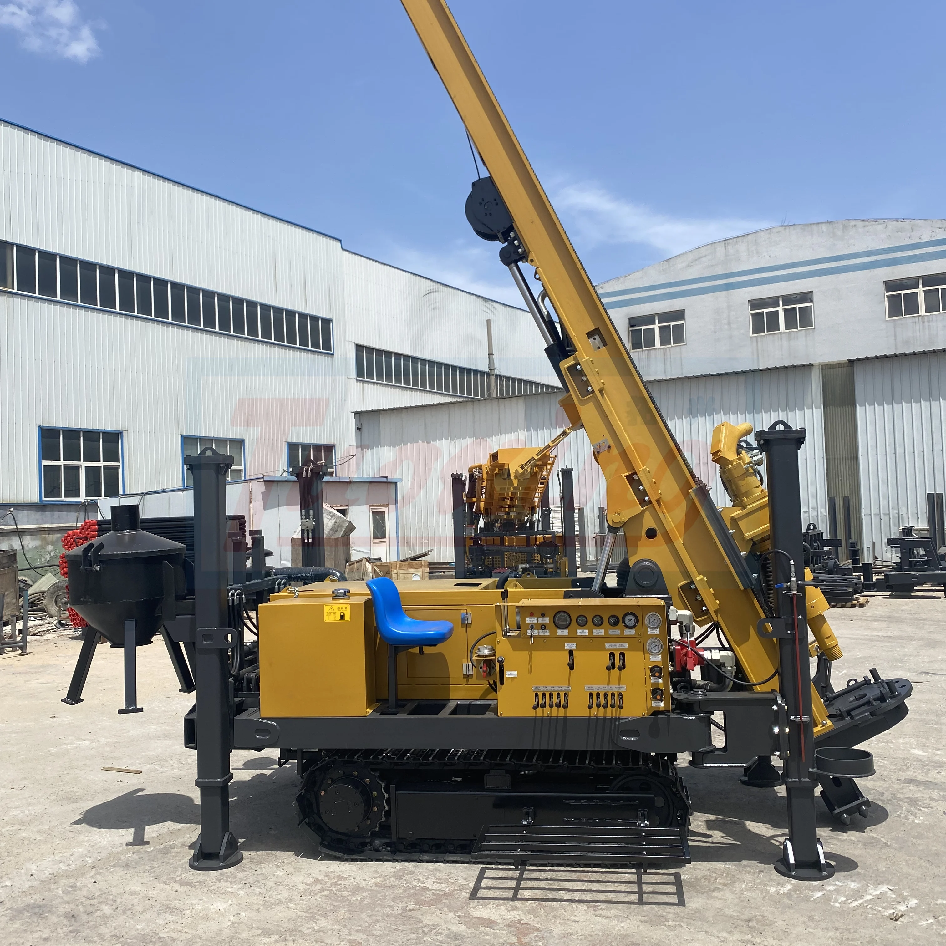 Фото Высокоэффективная гусеничная буровая установка Tuoxing KPC-300 для геологоразведки, 300 м, с обратной циркуляцией №5