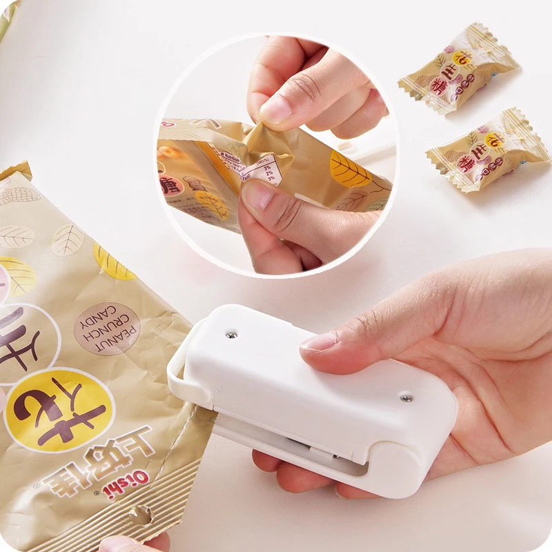 

Vacuum Food Sealers Handheld Snacks Packer Hand Press Plastic Bag Sealing Clips 2-speed Adjustable Moisture-proof Sealing Tools