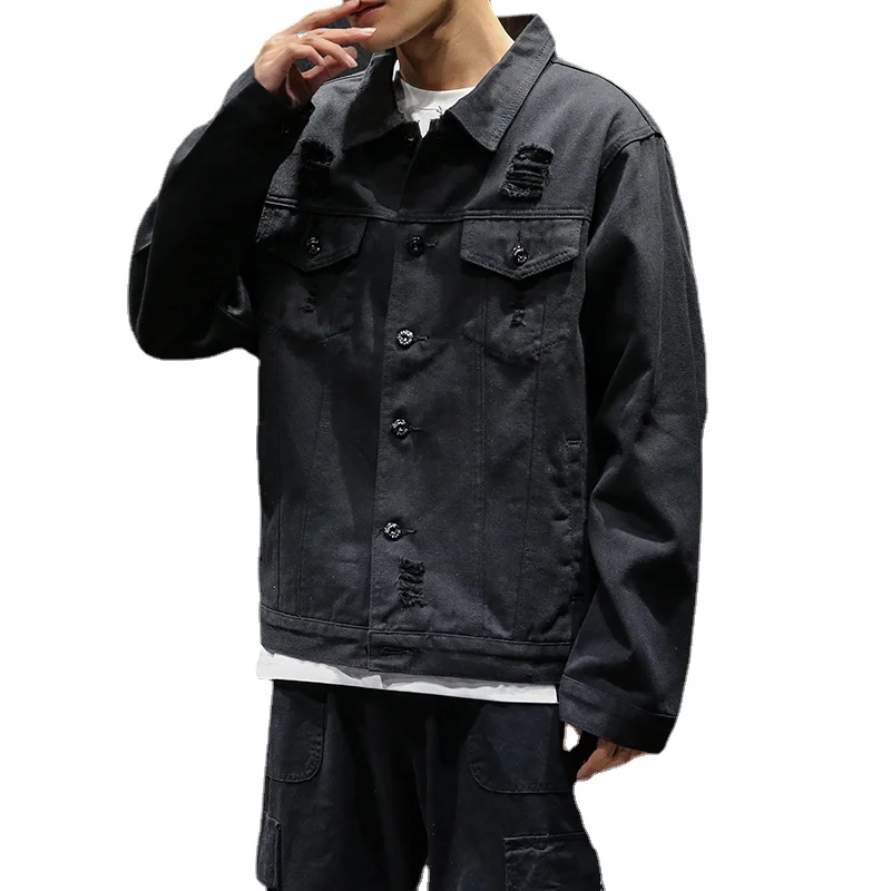 Мужская джинсовая куртка с дырками светло-голубая повседневная из денима