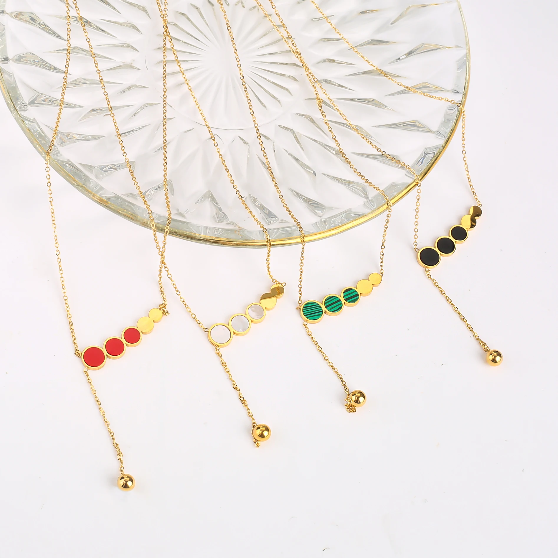 

Stainless Steel Plating Real 18k Gold Necklace Simple Round Tassel Pendant Necklace Personalized For Women Birthday Jewelry Gift