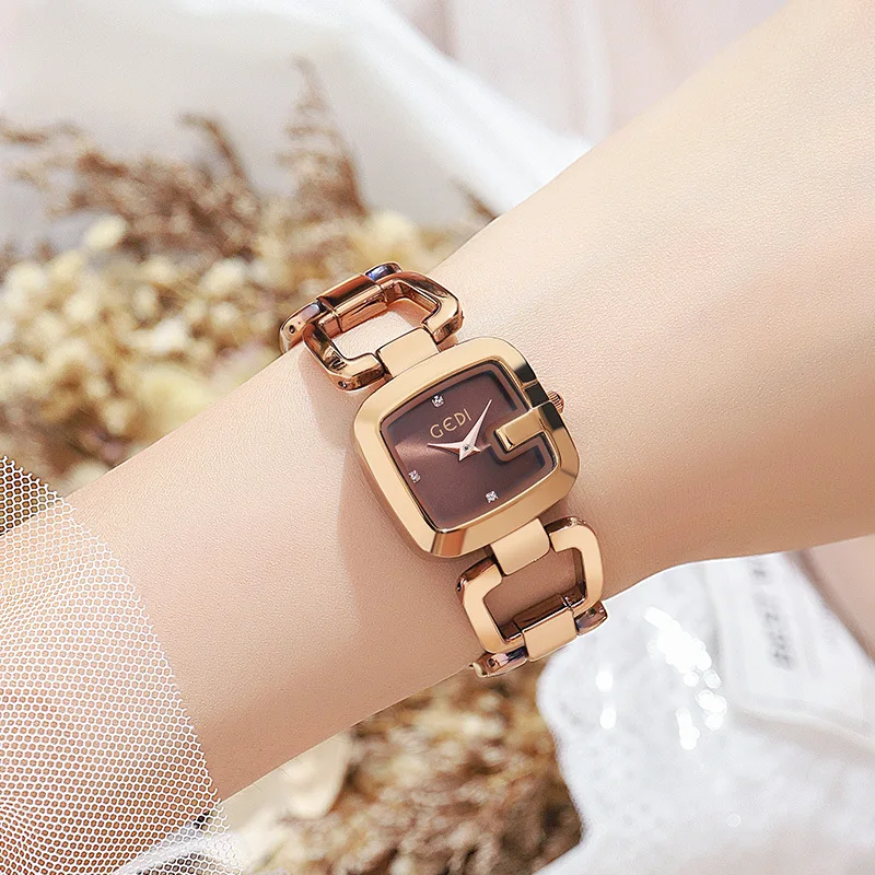 

Женские кварцевые часы с браслетом из нержавеющей стали