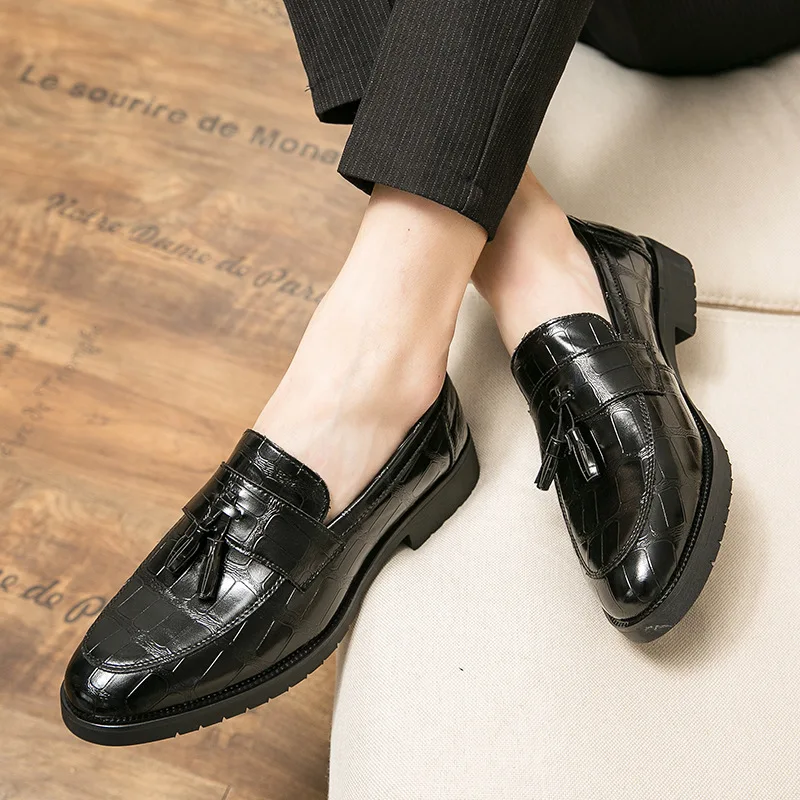 

Men's Leather slip on Shoes Business Man Flat Classic Men Dress Shoes Leather Italian Formal Oxford shoes
