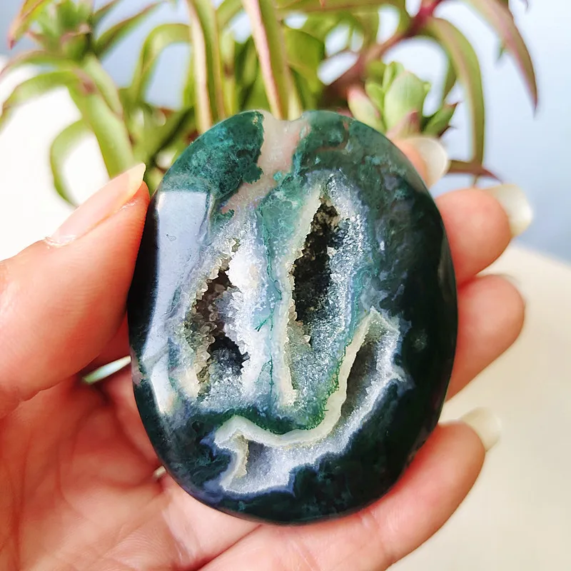 

Natural Stone Moss agate StonePalm Stone Plaything Stone Yoga Stone Exercise Stone Material Spiritual Meditation Crystal