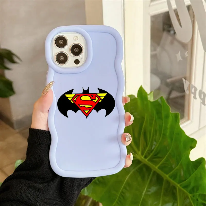 Чехол для телефона с логотипами героев S-Supermans B-Batmans для iPhone 17E 11 12 13 14 15 16 17 Pro Max 16e 17 Air 13 Plus, с волнистым краем, дизайн «Конфетка» (art.: 3920da424e282) - 3920da424e282