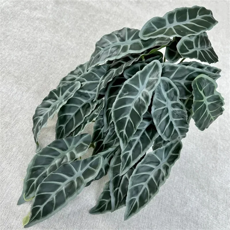 

Искусственные листья из пластика