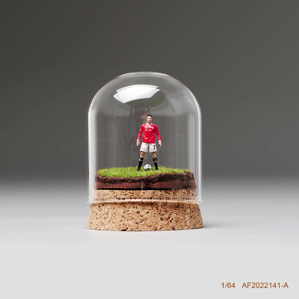 

1/64 CR7 Platform Sand Table Color Model Suit with Protective Cover, Handmade Resin Figurine, Micro Racket Decoration Figure