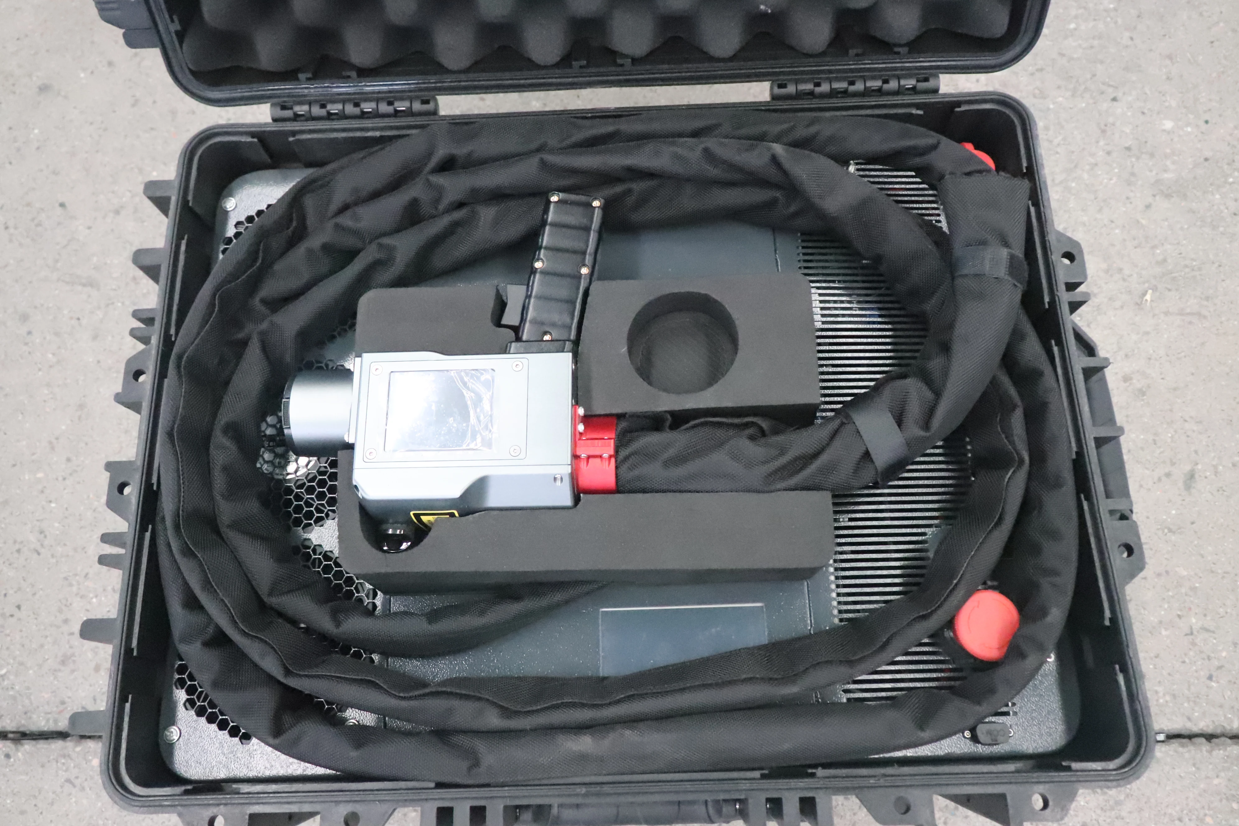 Портативный импульсный лазерный очиститель Acctek 300W500W, 40 кг, для удаления коррозии с металла, лака с дерева, обновления камня и строительных конструкций (art.: 3920d4e56a4bc) - 3920d4e56a4bc