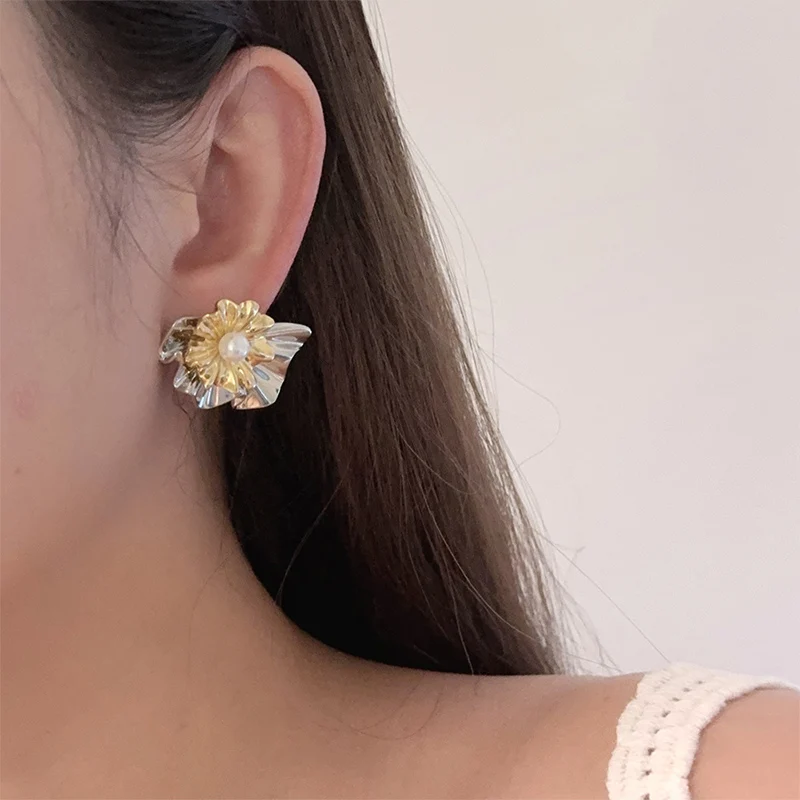 Двухцветные металлические серьги в виде цветка для женщин модные украшения