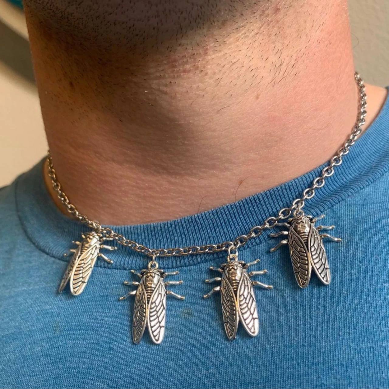 

Винтажное ожерелье-Цикада в стиле панк для мужчин и женщин, ретро, темное креативное Трендовое металлическое ожерелье-чокер в виде насекомых, Готическая мода, Подарочная бижутерия