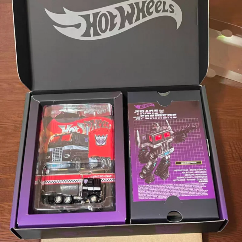Фото Оригинальные трансформеры Hot Wheels RLC Nemesis Prime G1, совместимая схема темного цвета, двойная форма, масштаб 1/64, модели автомобилей из сплава, игрушки №2