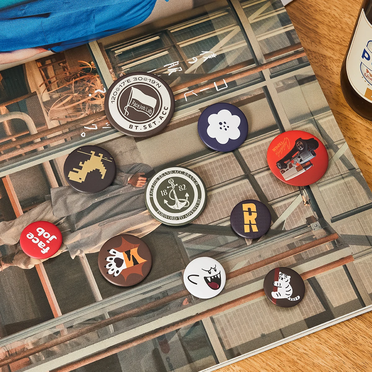 [Luo Yunxi Same Original Accessories] Japan fashion Badge Buckle Brooch Tinplate Cartoon Bag Xun Pin