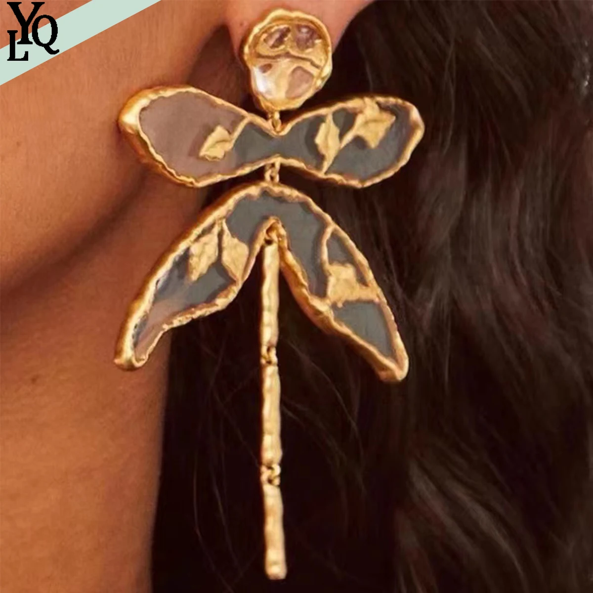 

Vintage Temperament Gold Color Dragonfly Swing Earrings for Woman Party Jewelry