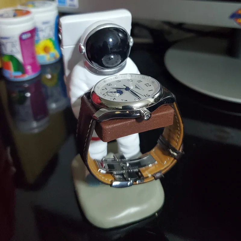 

Astronaut Apple Watch Stand Display Spacemen Desktop Support Iwatch Watches Base Holder Storage Accessories for Men Gift Idea