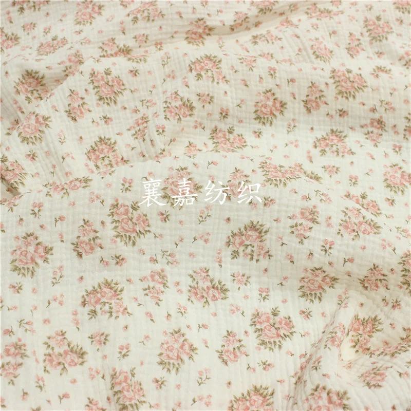 

50 * 135cm Cotton Double Layer Gauze Crepe Cloth Japanese and Korean Small Floral Baby Clothes Pajama Fabric