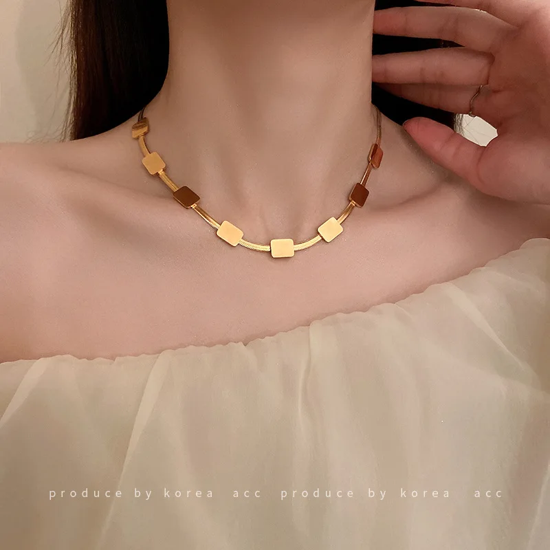 

Electroplated Blade Necklace Korean Fashion Versatile Small Crowd Neckchain Collar Chain New Necklace Women's Jewelry Wholesale