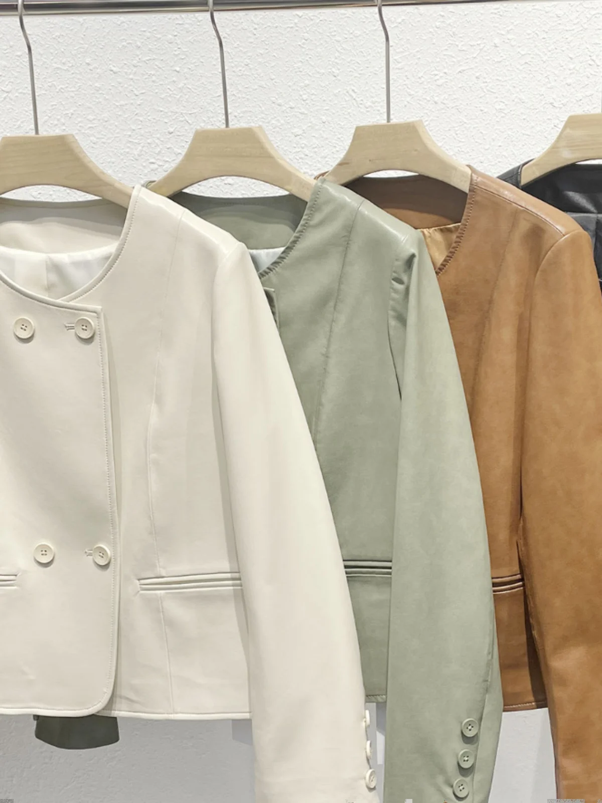 New Spring and Autumn Australian Sheepskin Loose round Neck Haining Leather Coat Top Short Double Breasted Waist Hugging Moto...